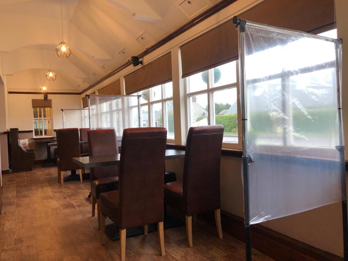 The Anglers Inn Perth Bagian luar foto