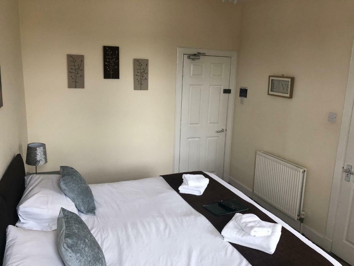 The Anglers Inn Perth Bagian luar foto